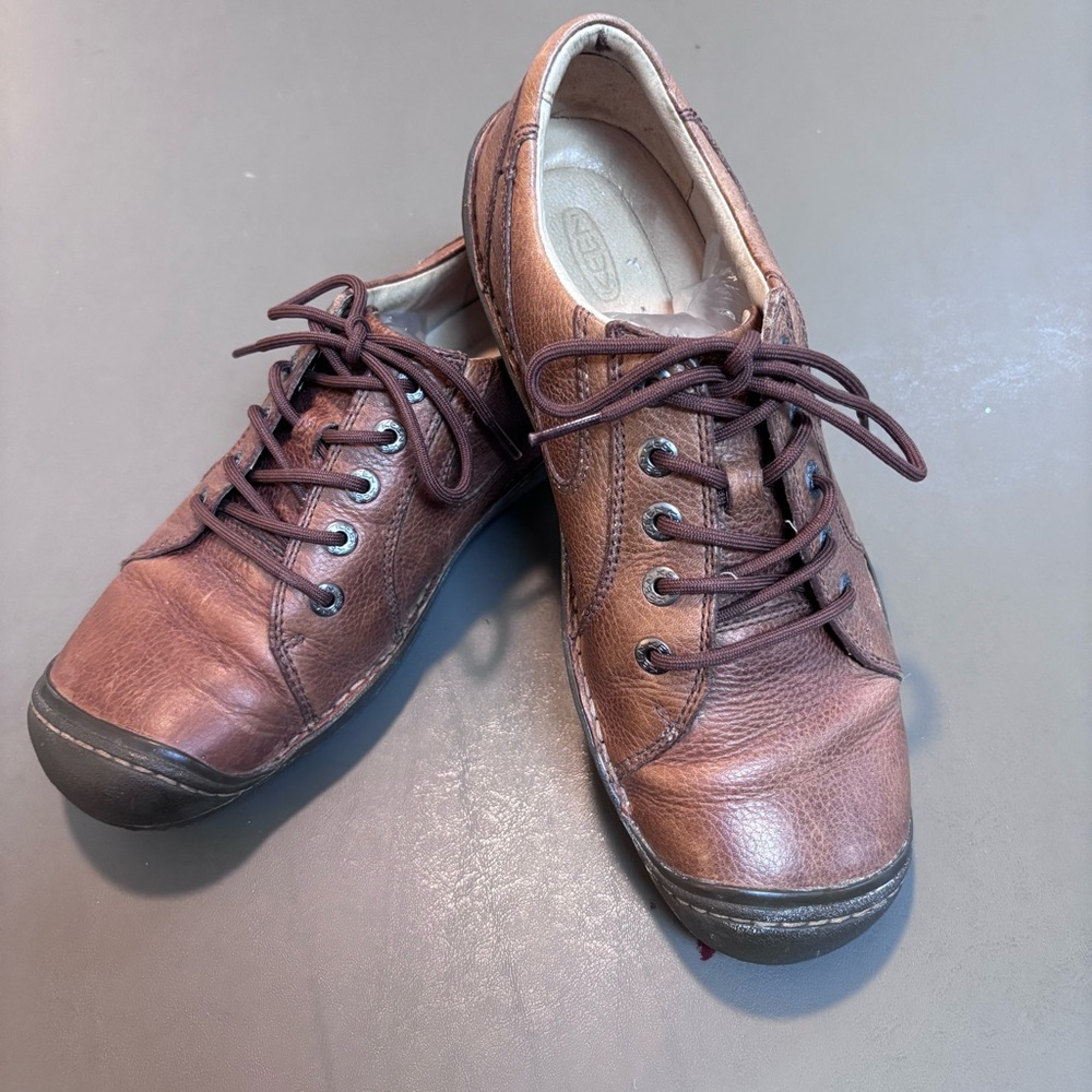 KEEN Leather Oxfords Men's Size 10.5 GUC